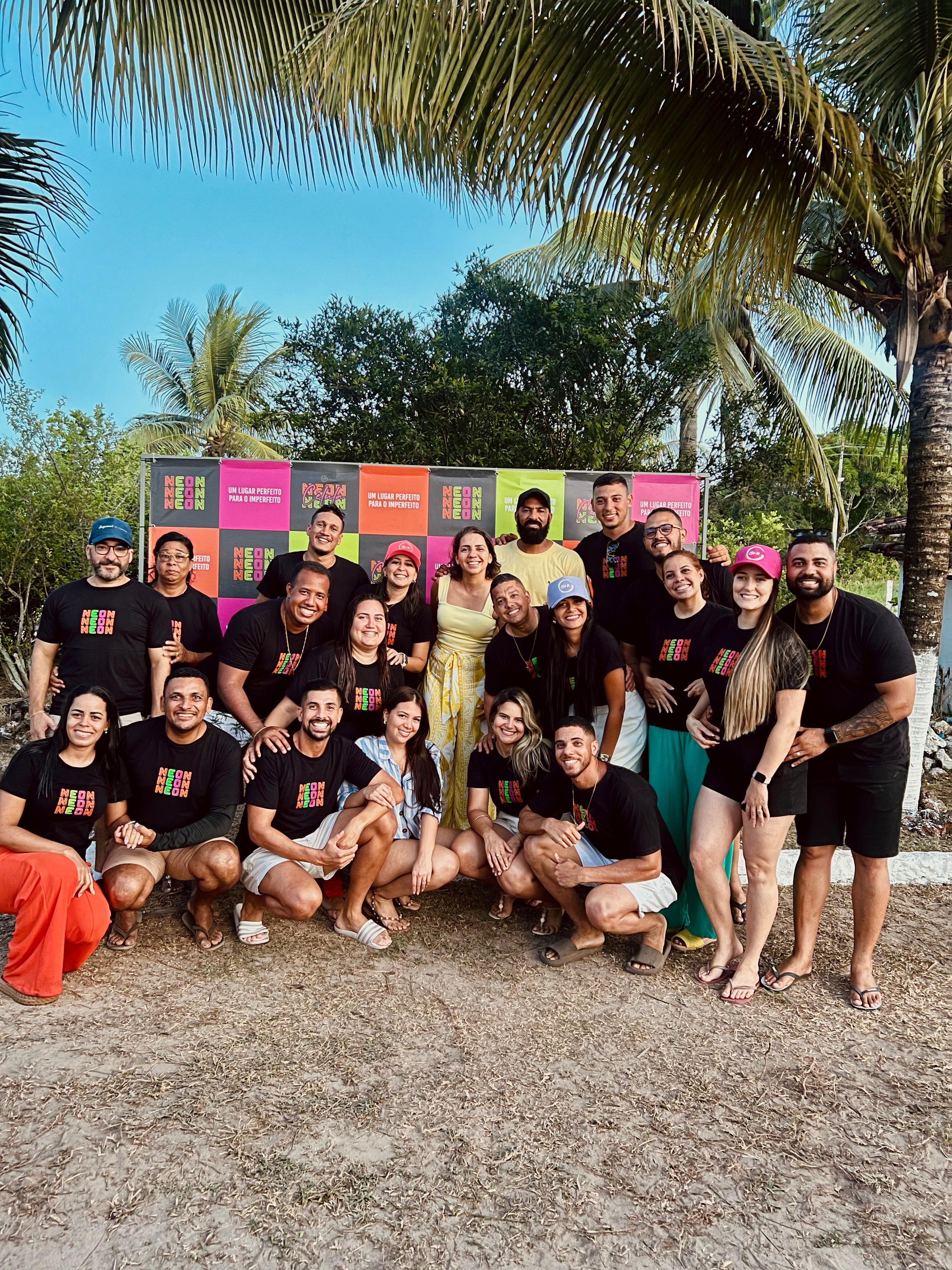 Confraternização Geração Neon
